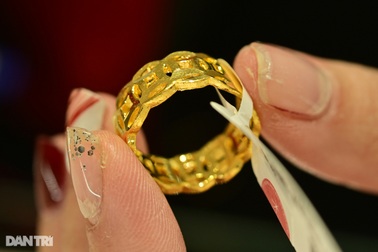 Giá vàng còn giảm trong tuần này?