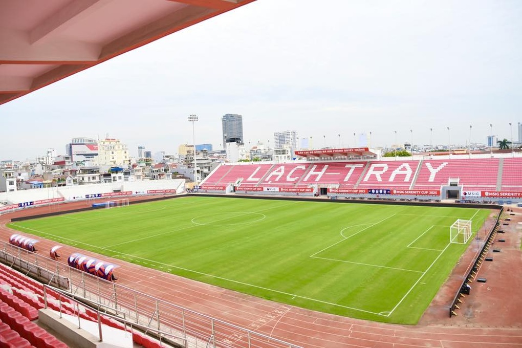 صحيفة جنوب شرق آسيا تُشيد بالجماهير الفيتنامية وملعب لاتش تراي - 2 Báo Đông Nam Á nói lời ấm lòng về cổ động viên Việt Nam và sân Lạch Tray - 2