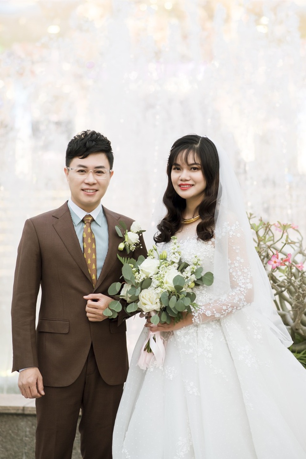 MC Lê Anh cố gắng dẫn chương trình trực tiếp khi nhận tin con trai cấp cứu - 4 MC Lê Anh cố gắng dẫn chương trình trực tiếp khi nhận tin con trai cấp cứu - 4