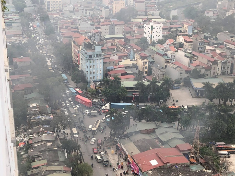 Hà Nội: Cháy bãi gửi ô tô gần chung cư Xa La - 6 Hà Nội: Cháy bãi gửi ô tô gần chung cư Xa La - 6