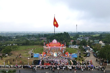 Thiêng liêng Lễ Thượng cờ Thống nhất non sông tại Vĩ tuyến 17