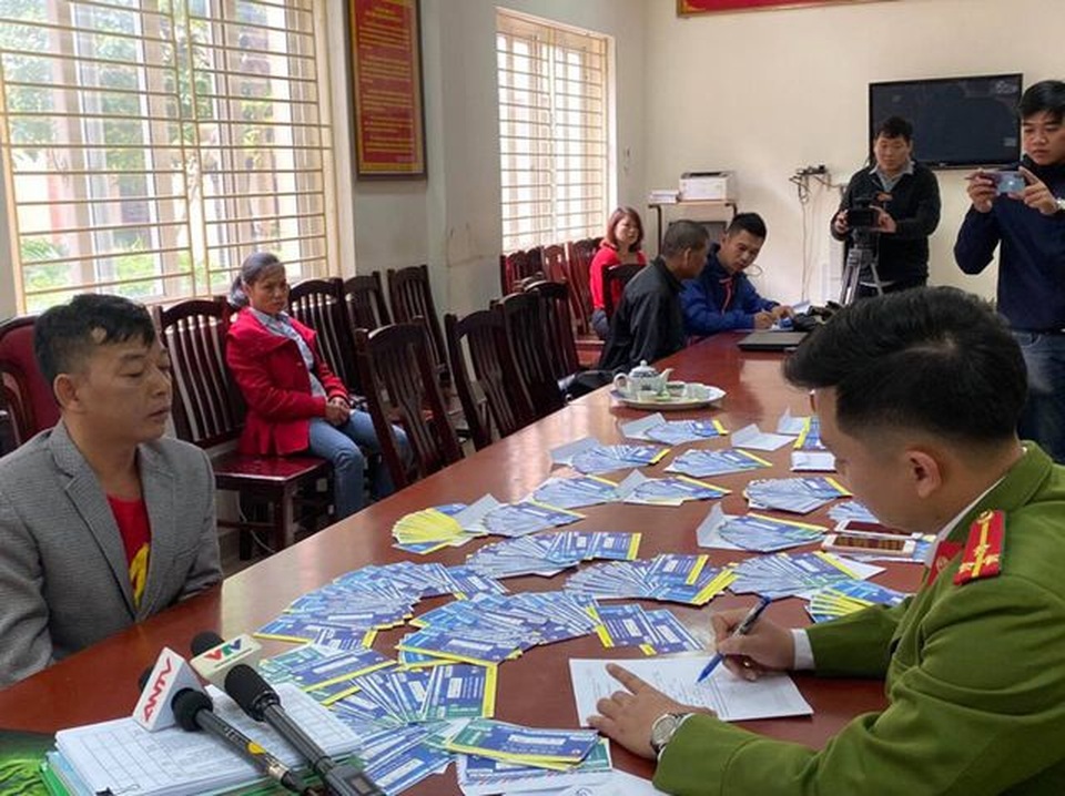 Hà Nội: Khởi tố vụ phát hiện gần 1.000 vé giả của trận Việt Nam - Thái Lan - 2 Hà Nội: Khởi tố vụ phát hiện gần 1.000 vé giả của trận Việt Nam - Thái Lan - 2