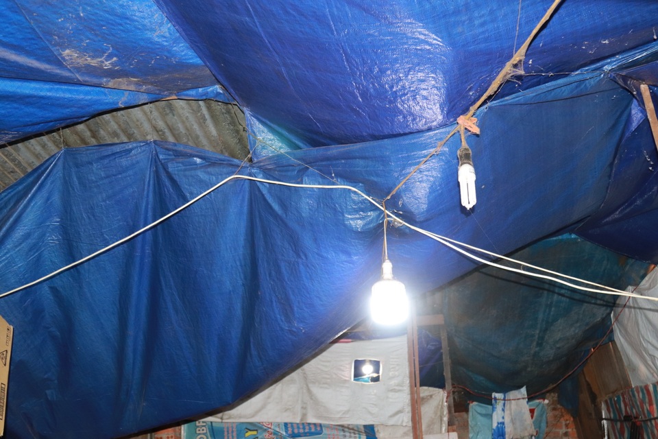 Phó Chủ tịch TP Buôn Ma Thuột tặng xe lăn hoàn cảnh nhân ái báo Dân trí - 4 Phó Chủ tịch TP Buôn Ma Thuột tặng xe lăn hoàn cảnh nhân ái báo Dân trí - 4