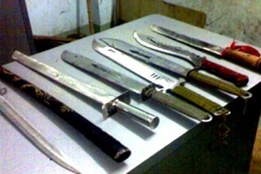 Hai băng giang hồ thanh toán nhau đẫm máu giữa phố