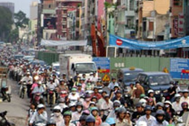 Giao thông TPHCM: “Giữa muôn trùng vây” 