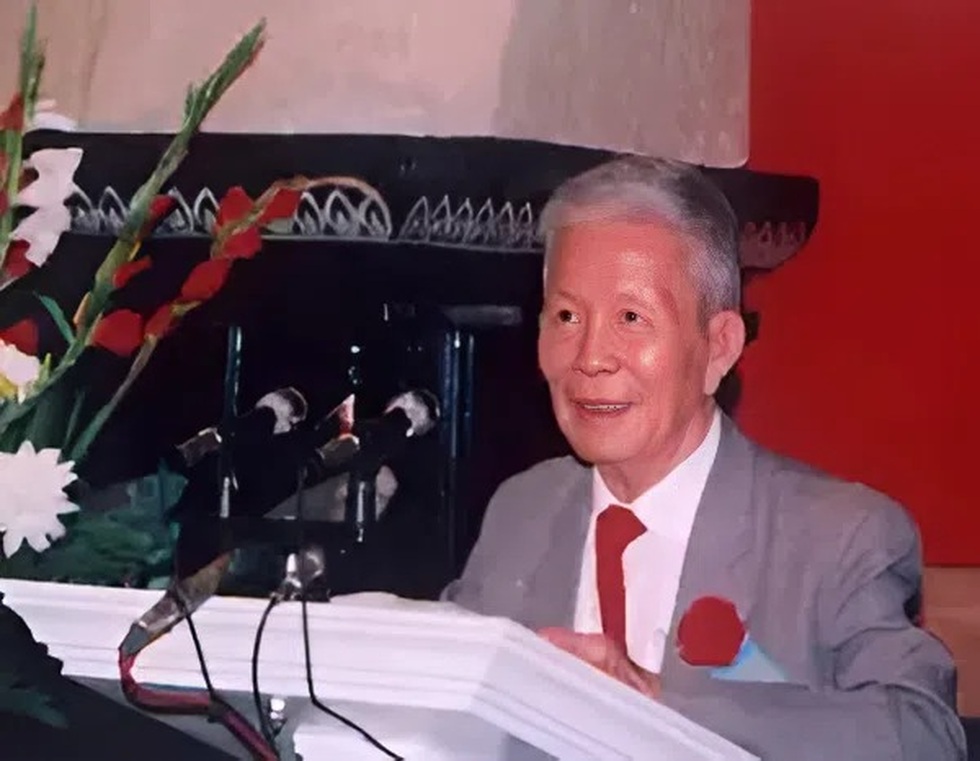 Vị giáo sư bỏ học ở Pháp về Việt Nam, bán nhà hiến 1.000 lạng vàng - 1