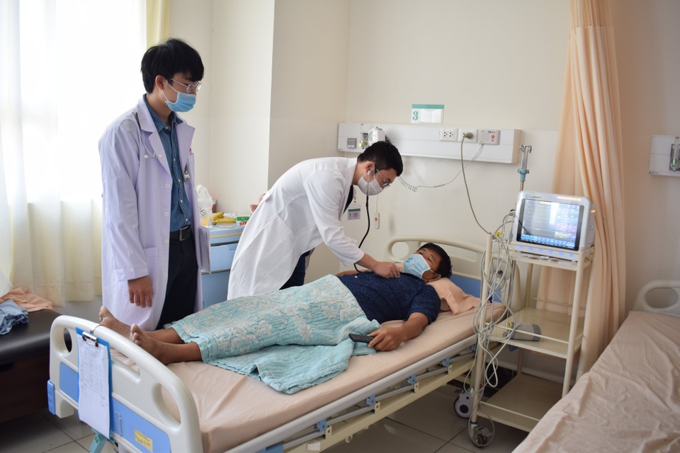30 phút giành lại sự sống cho bệnh nhân có tim bị hoại tử - 1 30 phút giành lại sự sống cho bệnh nhân có tim bị hoại tử - 1