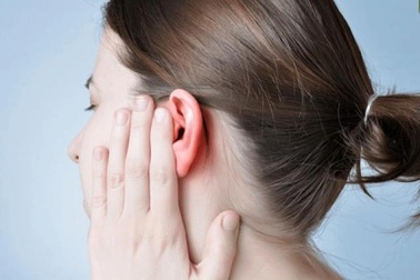 4 dấu hiệu ở tai có thể cảnh báo bệnh thận