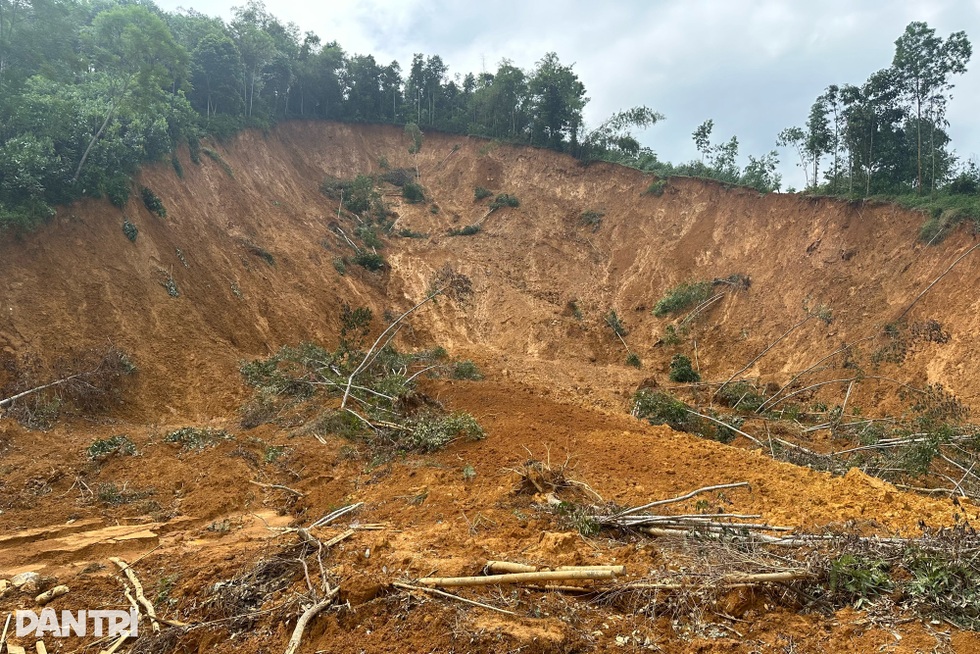 Làm dân vận, không ngại ngần gõ cửa từng nhà... xin đất - 13 Làm dân vận, không ngại ngần gõ cửa từng nhà... xin đất - 13