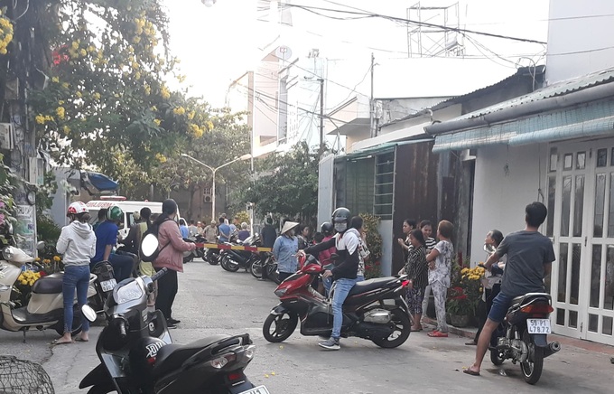 TP.HCM: Rơi từ tầng thượng chung cư, thanh niên 23 tuổi tử vong đúng ngày Valentine - Ảnh 2. TP.HCM: Rơi từ tầng thượng chung cư, thanh niên 23 tuổi tử vong đúng ngày Valentine - Ảnh 2.