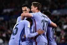 Giành 3 điểm nghẹt thở, Barcelona quyết ngăn Real Madrid vô địch sớm