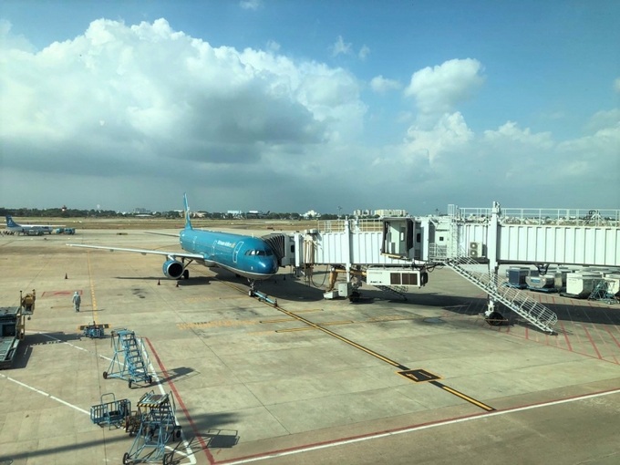 Chuyến bay cất cánh lúc 15h25 chiều nay, ngày 17/2. Thời gian bay là 2 tiếng 5 phút, khai thác bằng tàu bay Airbus A321