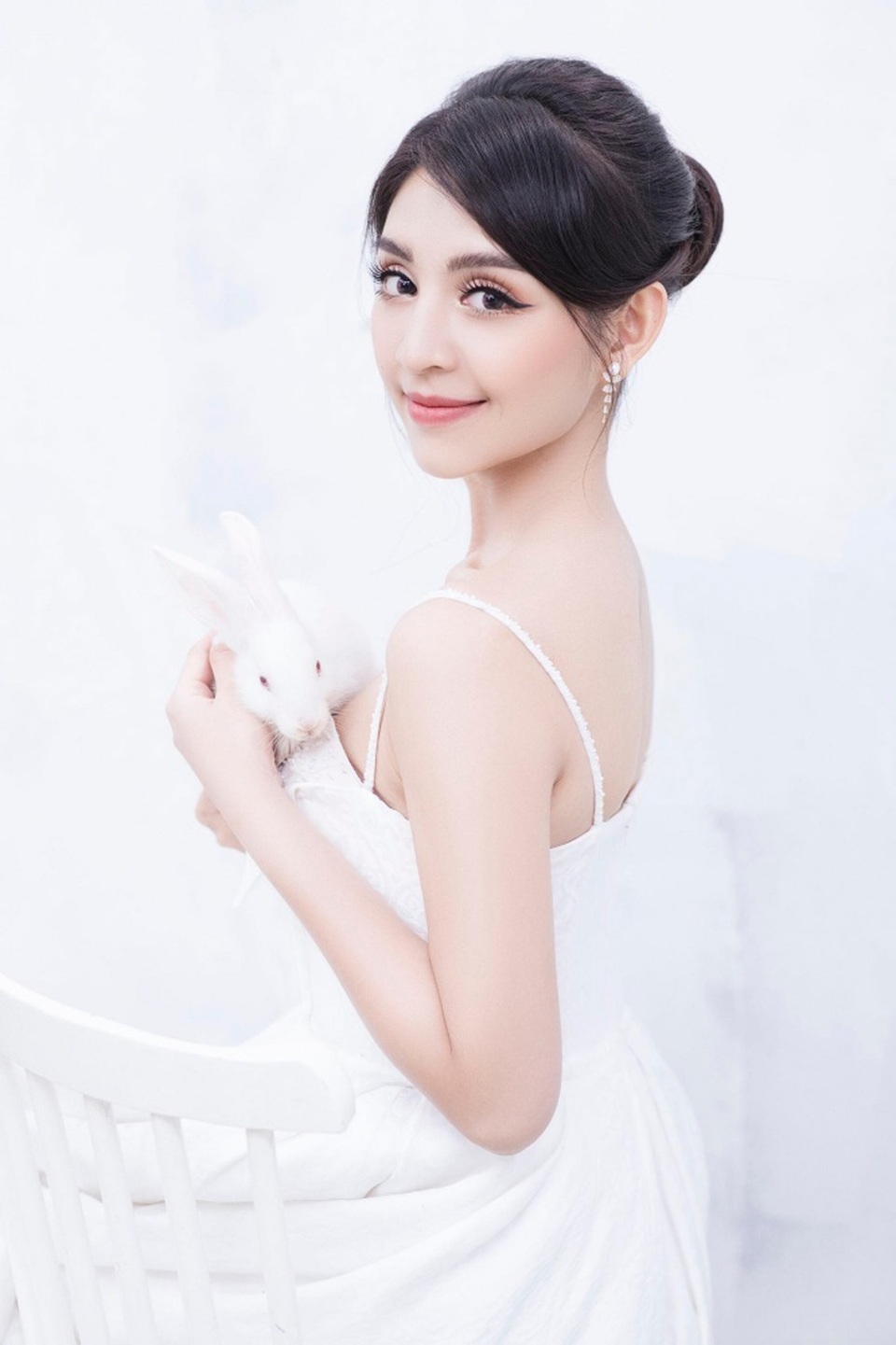 “Người đẹp tài năng” Lê Thanh Tú: “Họ đồn thi Hoa hậu là có đại gia chống lưng” - 5 “Người đẹp tài năng” Lê Thanh Tú: “Họ đồn thi Hoa hậu là có đại gia chống lưng” - 5