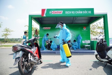 Castrol ủng hộ tuyến đầu chống dịch bằng những hành động ý nghĩa