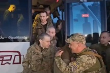 Nga, Ukraine trao đổi 180 tù binh