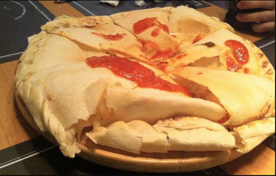 Món pizza nóng bỏng bốc cháy ngùn ngụt, thực khách kiên nhẫn ngồi… chờ ăn - 6 Món pizza nóng bỏng bốc cháy ngùn ngụt, thực khách kiên nhẫn ngồi… chờ ăn - 6
