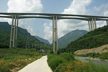 Choáng ngợp với hình ảnh một trong những cây cầu "chân dài" nhất thế giới