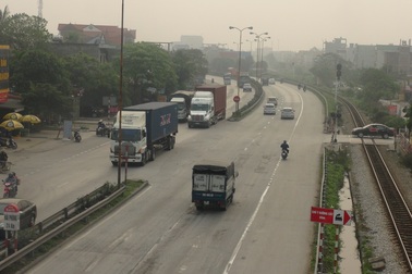 Vidifi nói gì về "lời than" biển báo, vạch sơn sai quy chuẩn trên quốc lộ 5?