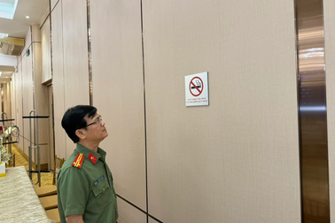 TPHCM: Nhiều nhà hàng còn thiếu các biển cấm hút thuốc lá