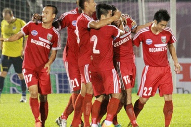 Vòng 3 V-League: Chờ sự gượng dậy của B.Bình Dương