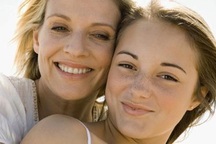 Bài học về vẻ đẹp và hạnh phúc mẹ nên dạy con gái