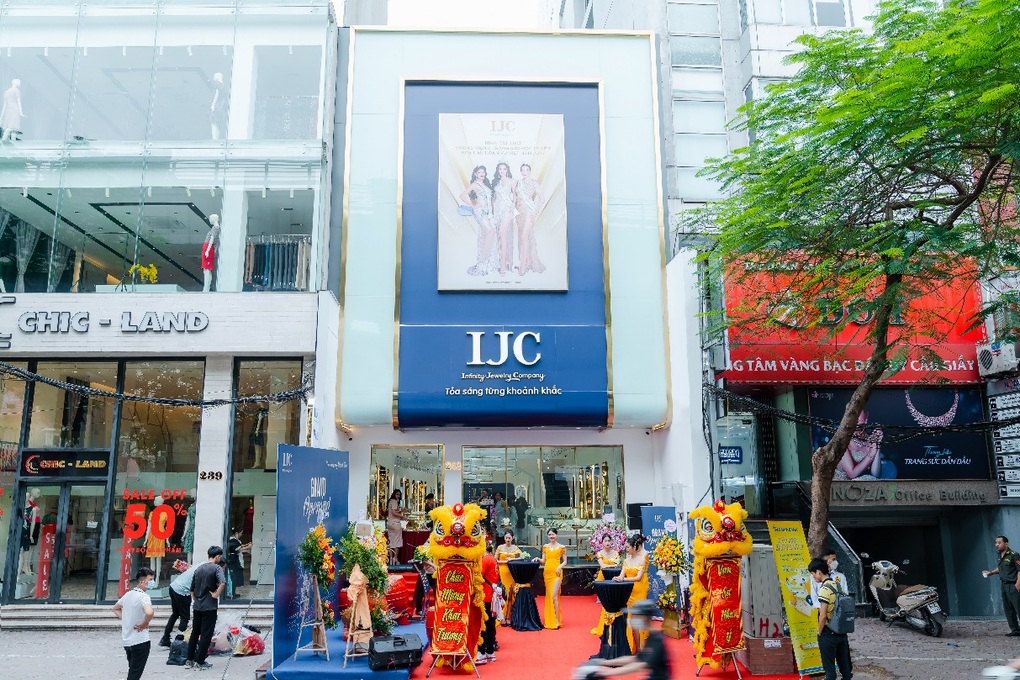 IJC ra mắt chương trình hoàn tiền 100% khi mua trang sức đá quý - 1 IJC ra mắt chương trình hoàn tiền 100% khi mua trang sức đá quý - 1