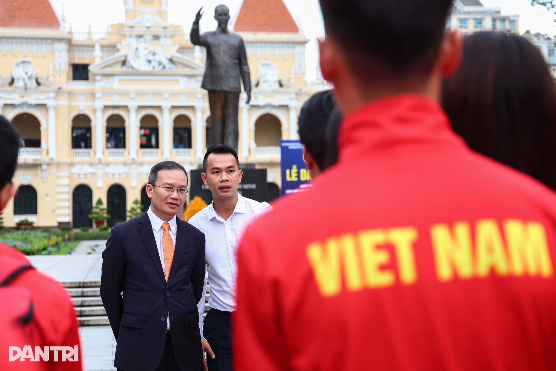 Hàng trăm VĐV hừng hực khí thế lên đường tranh tài SEA Games 33 - 8