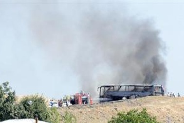 Đoàn xe quân sự Thổ Nhĩ Kỳ bị tấn công, 80 binh sĩ thương vong