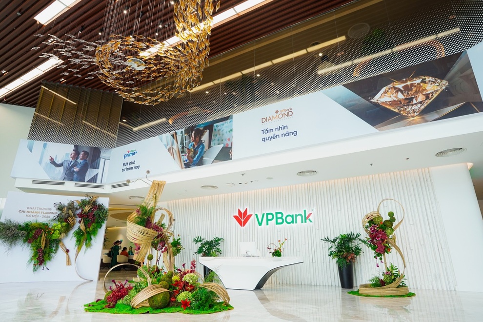 VPBank khai trương chi nhánh Flagship Hà Nội - 4 VPBank khai trương chi nhánh Flagship Hà Nội - 4