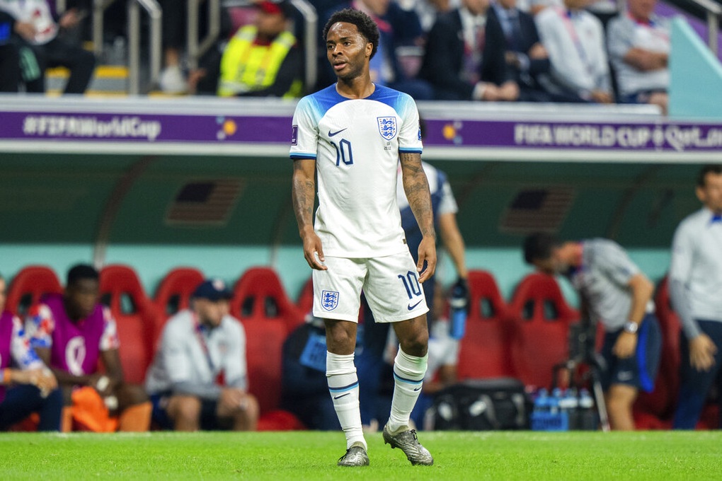 Raheem Sterling bỏ lỡ World Cup 2022 vì nhà bị trộm đột nhập - 2 Raheem Sterling bỏ lỡ World Cup 2022 vì nhà bị trộm đột nhập - 2