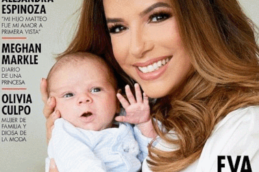 Kelly Brook khoe ngực khủng, Eva Longoria lần đầu để lộ con trai