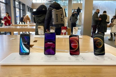 Apple ngừng bán sản phẩm tại Nga