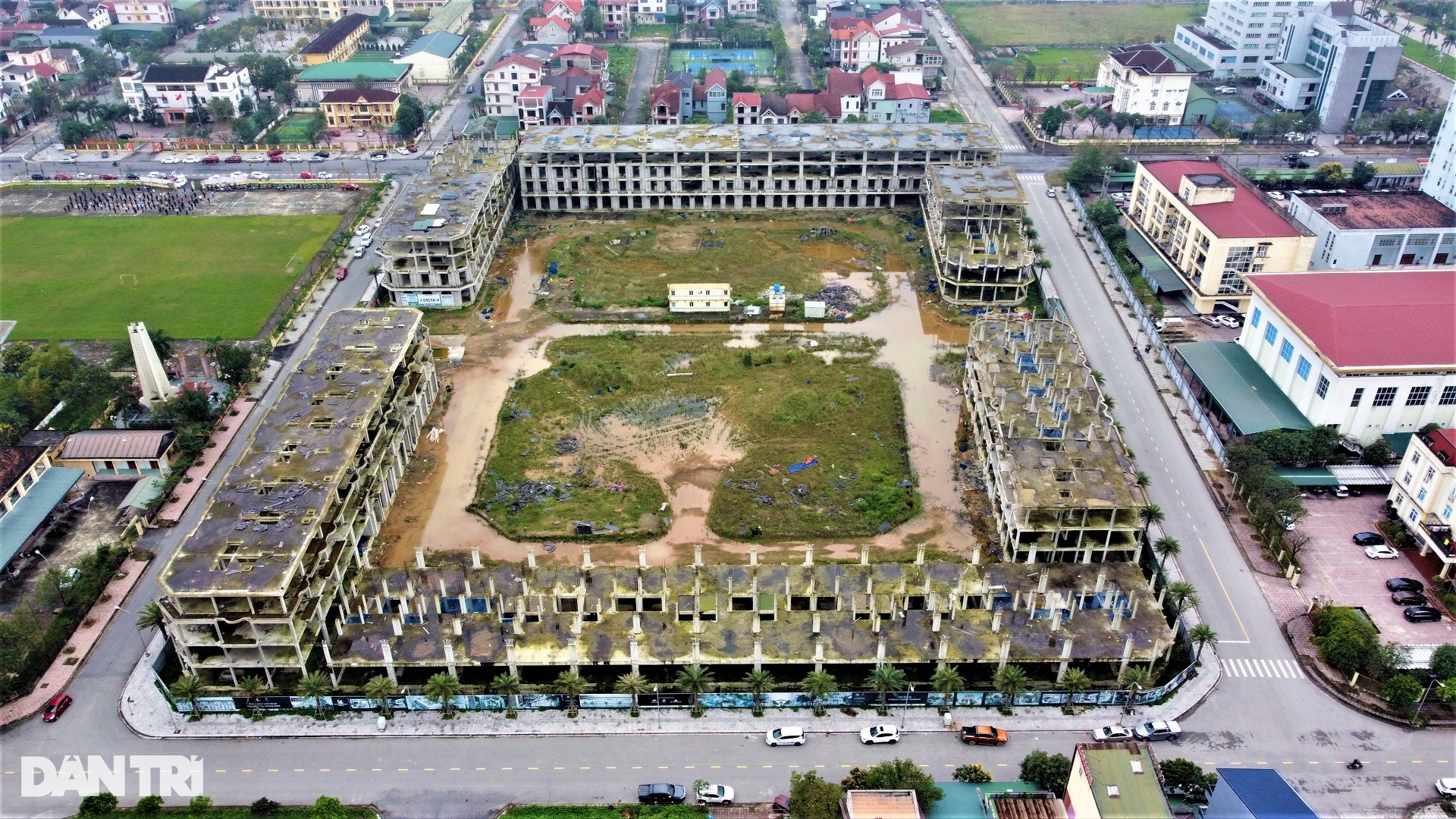 Dự án 1.500 tỷ đồng có 4 mặt tiền dở dang sau cú sốc Tân Hoàng Minh - 4 Dự án 1.500 tỷ đồng có 4 mặt tiền dở dang sau cú sốc Tân Hoàng Minh - 4