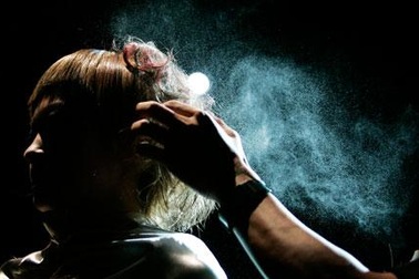 Thợ cắt tóc tham gia cuộc chiến chống tự tử ở Nhật