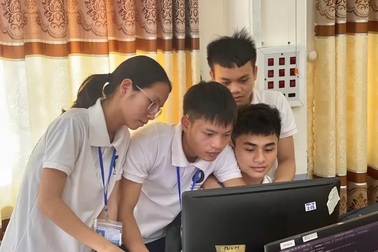 Nhìn lại chiến dịch cùng Acer "Tập thể thao - Trao laptop" cho sinh viên có hoàn cảnh khó khăn