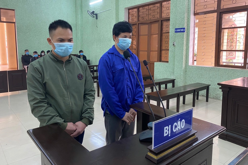 Lĩnh 18 năm tù vì đưa nhiều người Trung Quốc vào Việt Nam trái phép - 2 Lĩnh 18 năm tù vì đưa nhiều người Trung Quốc vào Việt Nam trái phép - 2
