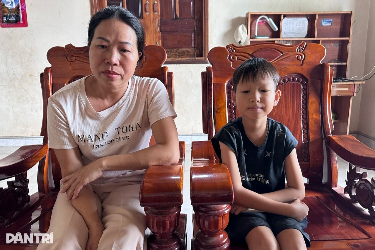 ចែករំលែក ក្មេងប្រុសម្នាក់ច្រឡំសិស្សសាលាបឋមសិក្សា ចាញ់ការប្រឡងបាក់ឌុប - ២ Chia sẻ của chàng trai bị nhầm là học sinh tiểu học lạc vào điểm thi THPT - 2