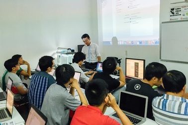 Báo Mỹ: Khi các hãng công nghệ phải đào tạo lại sinh viên Việt Nam