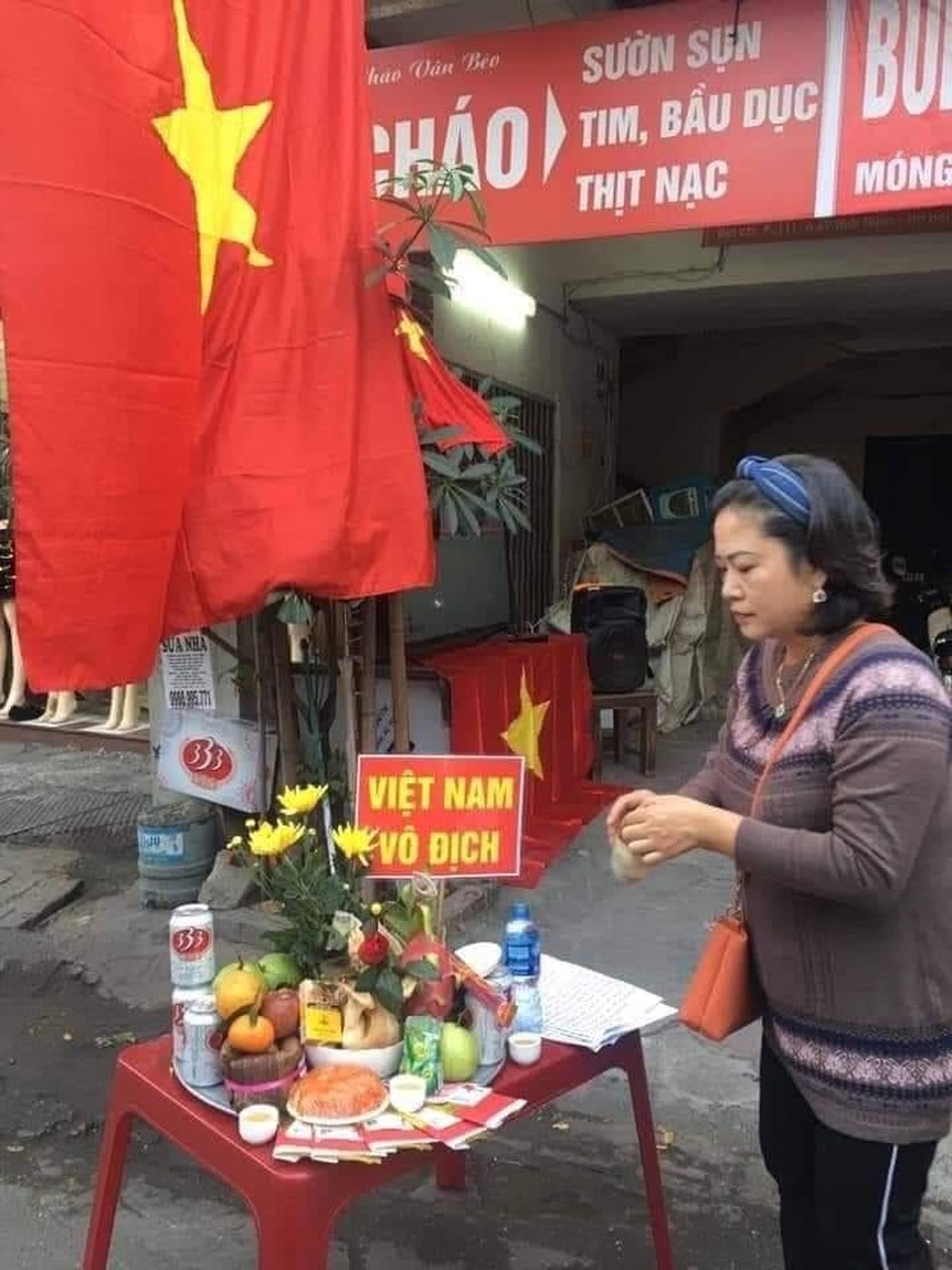 Những hình ảnh ăn mừng bá đạo sau chiến tích của U22 Việt Nam - 1 Những hình ảnh ăn mừng bá đạo sau chiến tích của U22 Việt Nam - 1