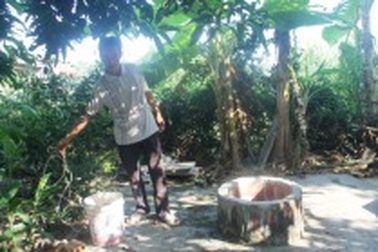 Hoang mang vì được “tặng”… nước thải?