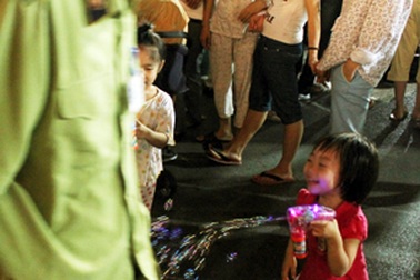 Lo ngại với đồ chơi bạo lực dành cho trẻ em