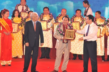 “Tự hào doanh nhân Việt Nam”- Đêm nghệ thuật vinh danh đặc sắc