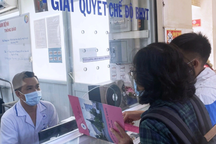 Dừng đóng BHYT khi thất nghiệp không mất quyền lợi 5 năm liên tục