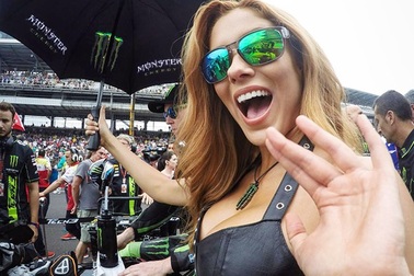 Khởi động mùa giải MotoGP mới bằng những hình ảnh đẹp nhất năm 2015