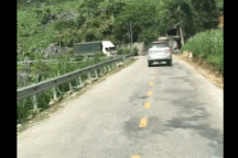 Tình huống va chạm giao thông đầy khó hiểu khiến dân mạng tranh cãi