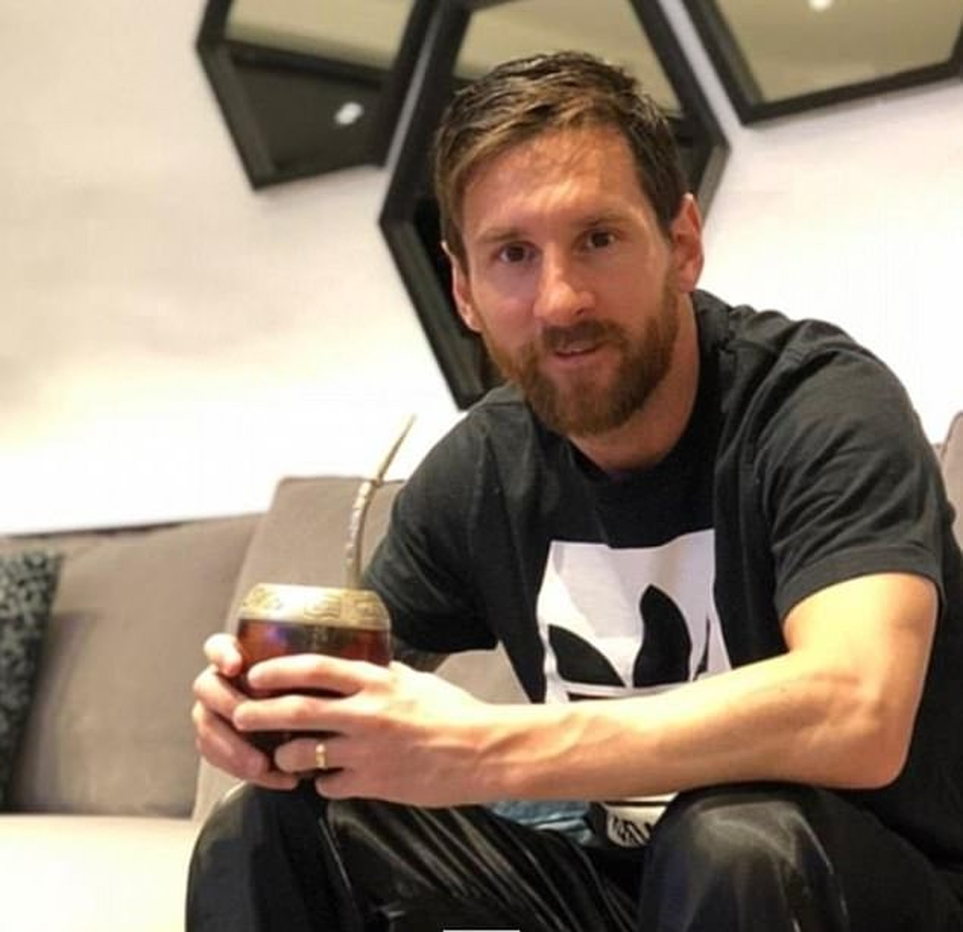 David Beckham hậu đãi Messi hết mức: Anh hùng trọng anh hùng - 4 David Beckham hậu đãi Messi hết mức: Anh hùng trọng anh hùng - 4