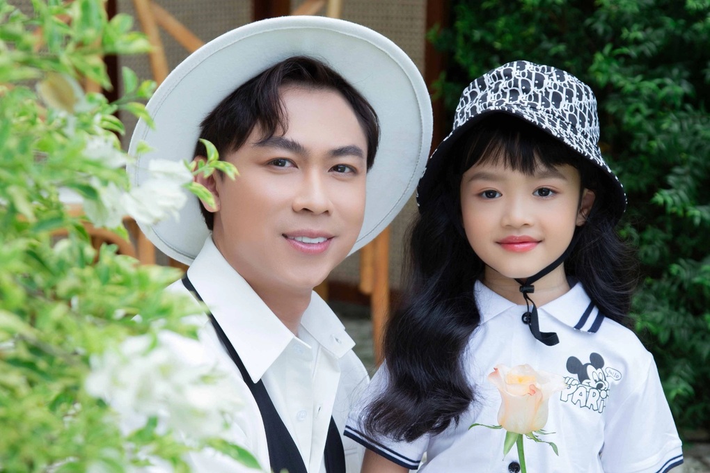 Hồ Việt Trung tiết lộ áp lực khi làm bố đơn thân, lý do chưa kết hôn - 1 Hồ Việt Trung tiết lộ áp lực khi làm bố đơn thân, lý do chưa kết hôn - 1