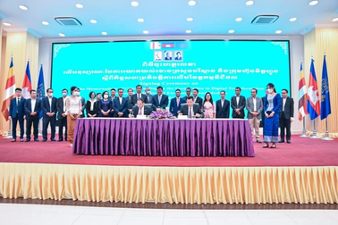 Metfone ghi dấu ấn chuyển đổi số tại Campuchia