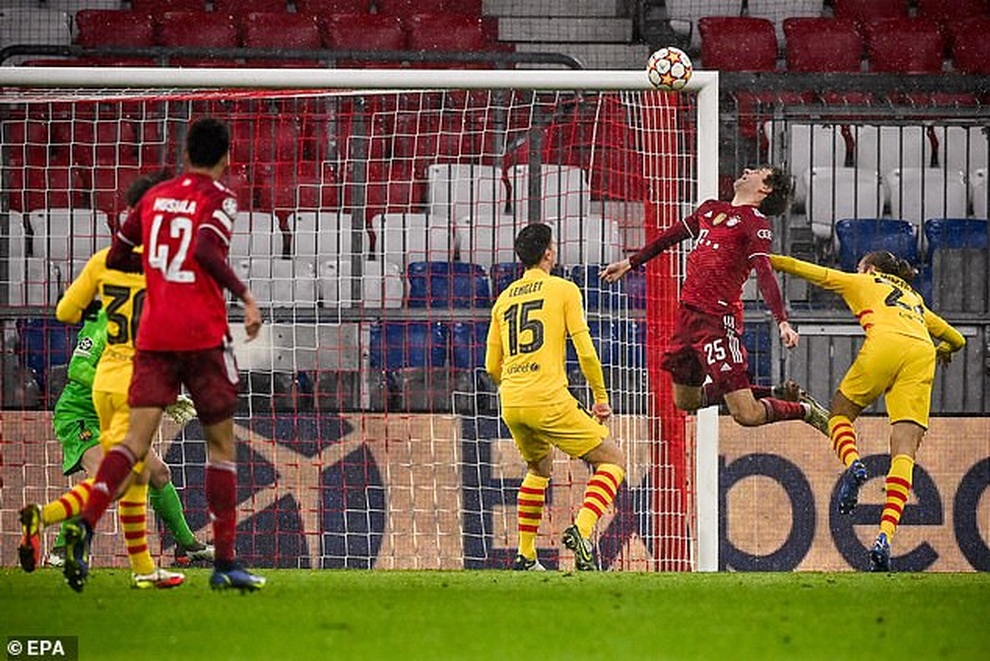 Thua đậm Bayern Munich, Barcelona bị loại ở vòng bảng Champions League - 3 Thua đậm Bayern Munich, Barcelona bị loại ở vòng bảng Champions League - 3