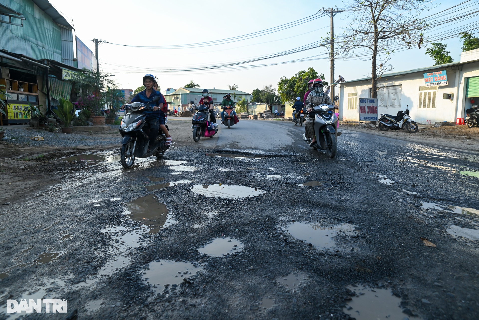Hiện trạng loạt tuyến đường đi qua khu đô thị lớn tại TP Thủ Đức, TPHCM - 10 Hiện trạng loạt tuyến đường đi qua khu đô thị lớn tại TP Thủ Đức, TPHCM - 10